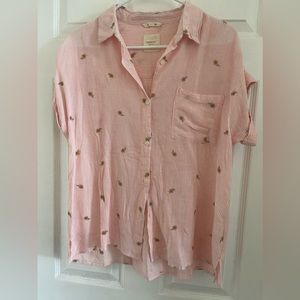 Seersucker embroidered button up